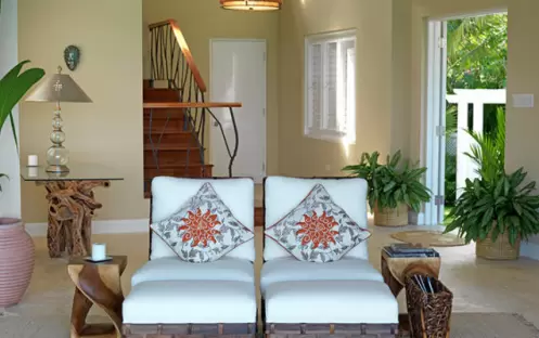 COTTAGE LIVING ROOM